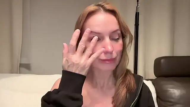 Snapshot of RachellAmazing chatting on 01.21.25 RachellAmazing online show from 01.21.25