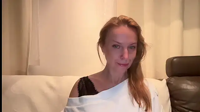 Snapshot of RachellAmazing chatting on 01.22.25 RachellAmazing online show from 01.22.25