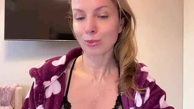 Snapshot of RachellAmazing chatting on 03.04.25 RachellAmazing online show from 03.04.25