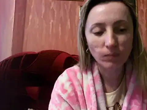 Snapshot of Biddy_Alana chatting on 12.09.24 Biddy Alana online show from 12.09.24