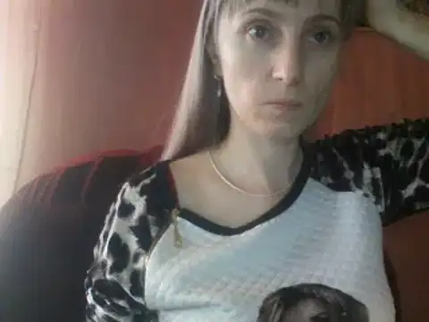 Snapshot of Biddy_Alana chatting on 12.17.24 Biddy Alana online show from 12.17.24