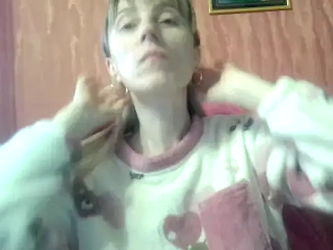 Snapshot of Biddy_Alana chatting on 02.03.25 Biddy Alana online show from 02.03.25