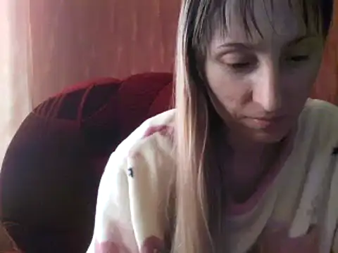 Snapshot of Biddy_Alana chatting on 02.19.25 Biddy Alana online show from 02.19.25