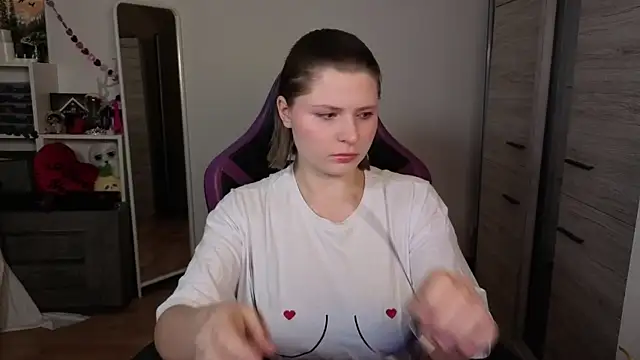 TinniAngel online show from 02.08.26