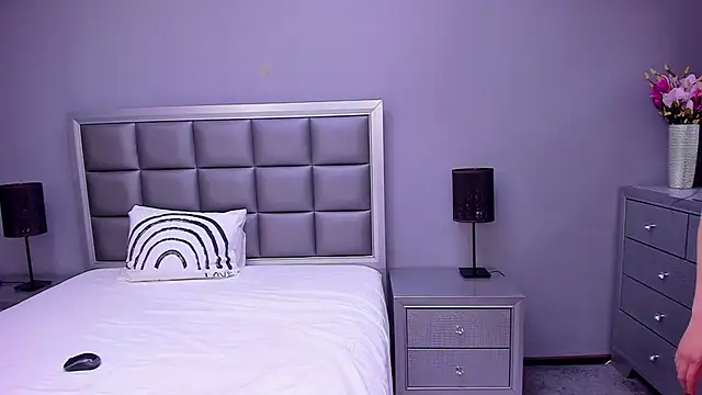 HellennSweet online show from 10.22.25