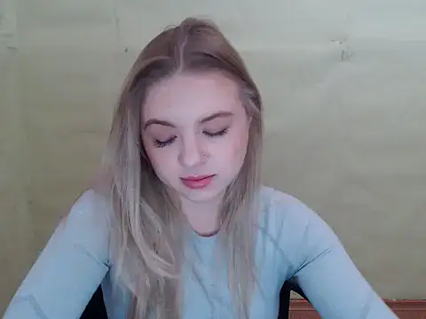 CrazyGloria online show from 12.02.24