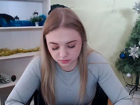 CrazyGloria online show from 01.06.25