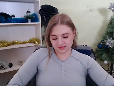 CrazyGloria online show from 01.17.25