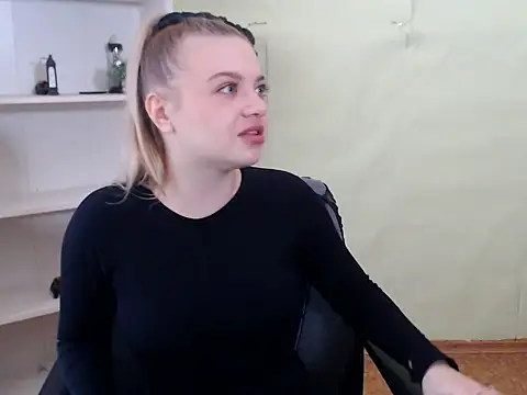 CrazyGloria online show from 03.09.25