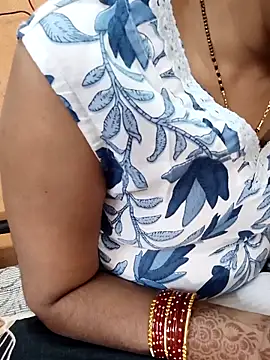 Diya 143 online show from 10.15.25