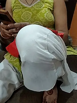 Diya 143 online show from 04.14.26