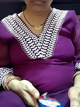 Snapshot of Diya_143 chatting on 07.07.26 Diya 143 online show from 07.07.26
