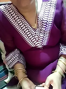 Snapshot of Diya_143 chatting on 07.07.26 Diya 143 online show from 07.07.26