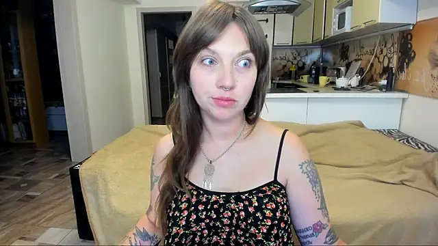 Snapshot of StacyTigerr chatting on 10.05.25 StacyTigerr online show from 10.05.25