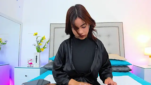 Snapshot of AnahiRivera chatting on 01.17.25 AnahiRivera online show from 01.17.25