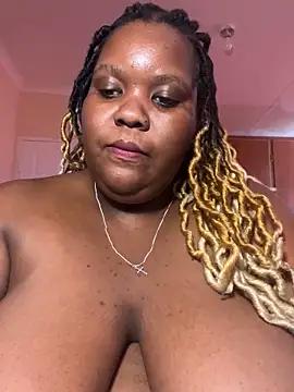 Snapshot of Michyboldy chatting on 02.17.25 Michyboldy online show from 02.17.25