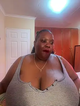 Snapshot of Michyboldy chatting on 02.13.26 Michyboldy online show from 02.13.26