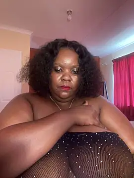 Snapshot of Michyboldy chatting on 03.17.26 Michyboldy online show from 03.17.26