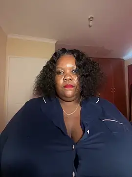 Snapshot of Michyboldy chatting on 04.14.26 Michyboldy online show from 04.14.26