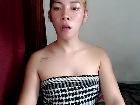 Snapshot of perly_169 chatting on 04.26.26 perly 169 online show from 04.26.26
