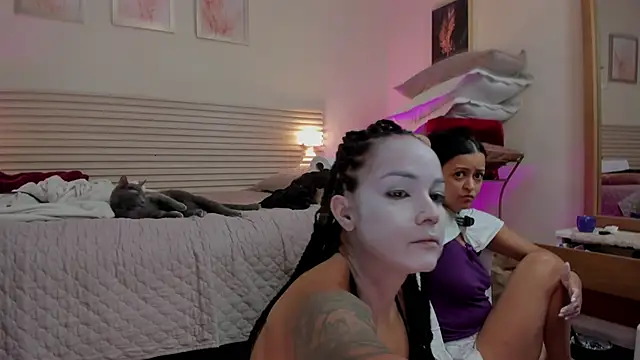 Snapshot of New_Arab_Kingdom chatting on 10.26.25 New Arab Kingdom online show from 10.26.25