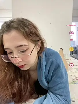 Snapshot of tsuki_chan_on chatting on 06.20.26 tsuki chan on online show from 06.20.26