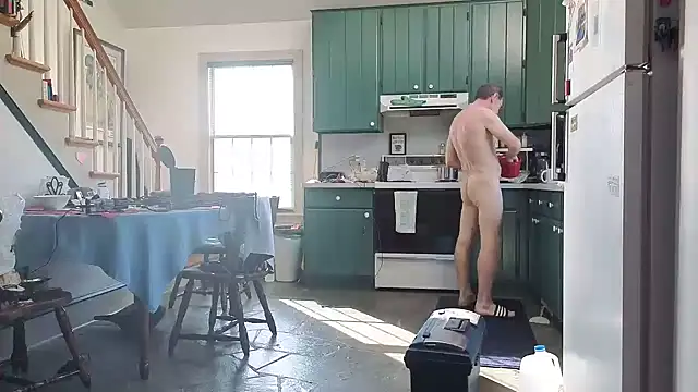 Snapshot of CDforU chatting on 10.02.25 CDforU online show from 10.02.25