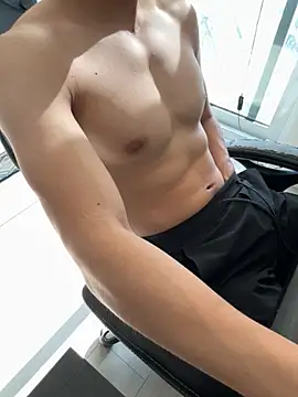 1714914111 online show from 10.06.25