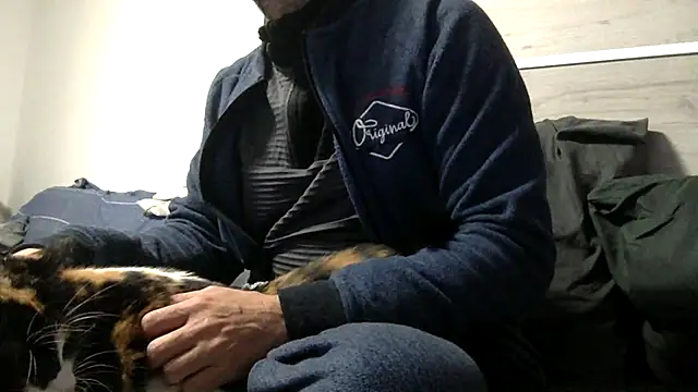 curioushetero online show from 01.30.25