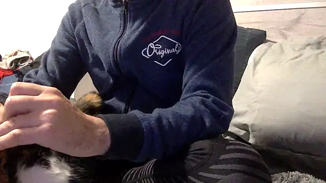 curioushetero online show from 02.20.25