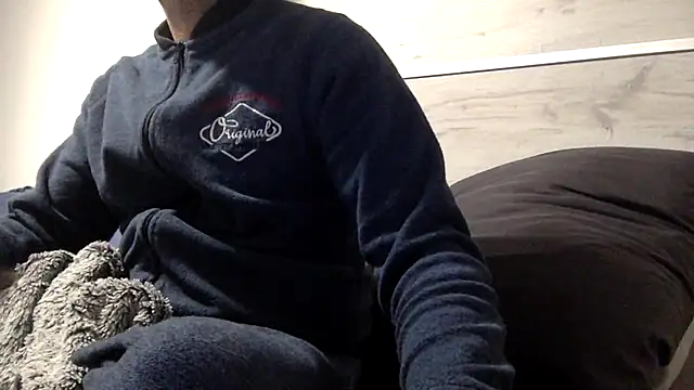 curioushetero online show from 02.27.25