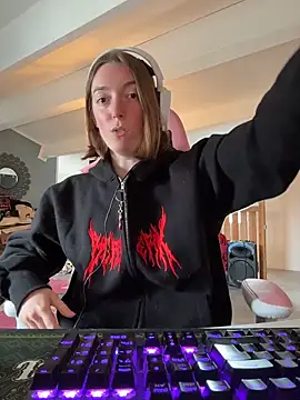 Daisy Michto Officiel online show from 04.12.26