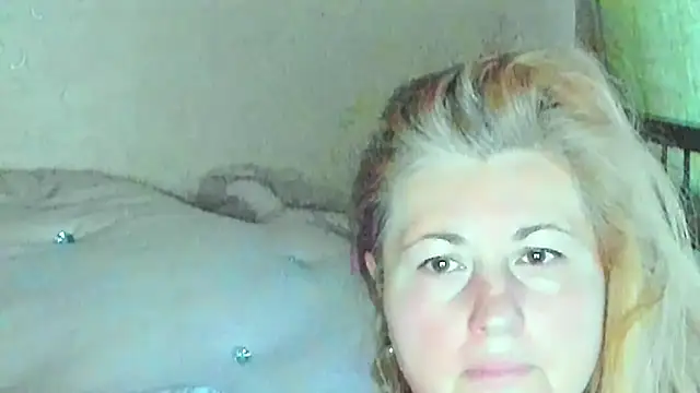 Snapshot of BustyDonnaSexyy chatting on 11.01.25 BustyDonnaSexyy online show from 11.01.25