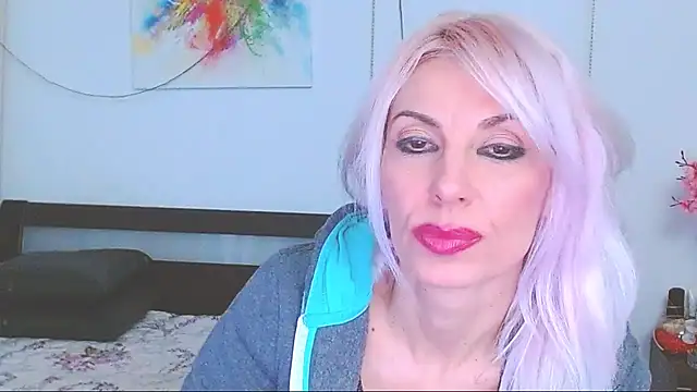 HoneyLara online show from 02.13.25