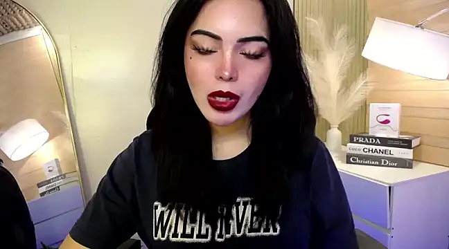 HotstuffCherrySummer online show from 12.05.24