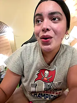 HotstuffCherrySummer online show from 10.11.25