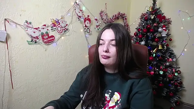Snapshot of MilanaPrice chatting on 12.20.24 MilanaPrice online show from 12.20.24