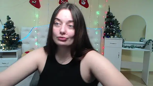 Snapshot of MilanaPrice chatting on 12.22.24 MilanaPrice online show from 12.22.24