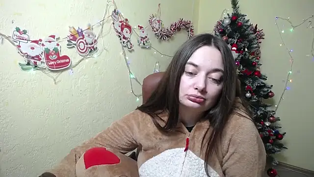Snapshot of MilanaPrice chatting on 12.24.24 MilanaPrice online show from 12.24.24
