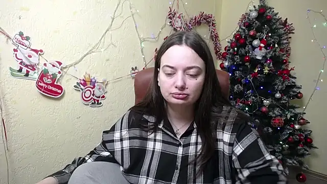 Snapshot of MilanaPrice chatting on 12.27.24 MilanaPrice online show from 12.27.24