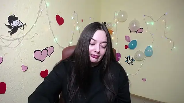 Snapshot of MilanaPrice chatting on 01.21.25 MilanaPrice online show from 01.21.25