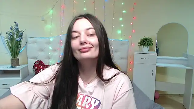 Snapshot of MilanaPrice chatting on 01.26.25 MilanaPrice online show from 01.26.25