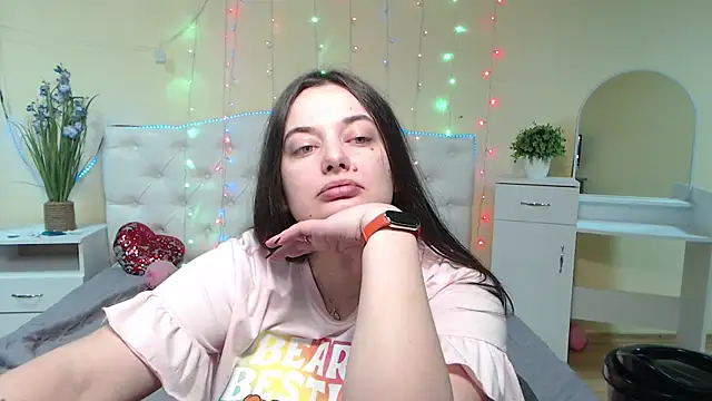 Snapshot of MilanaPrice chatting on 01.26.25 MilanaPrice online show from 01.26.25