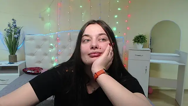 Snapshot of MilanaPrice chatting on 01.27.25 MilanaPrice online show from 01.27.25
