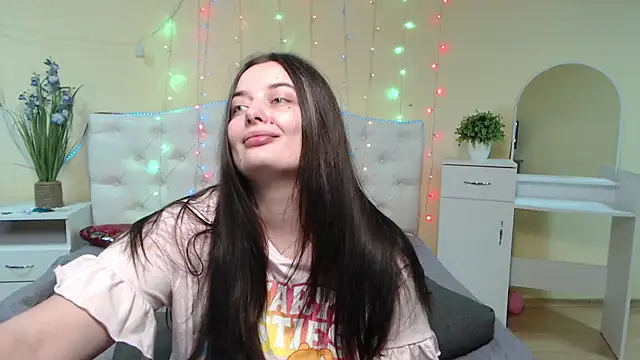 Snapshot of MilanaPrice chatting on 01.27.25 MilanaPrice online show from 01.27.25