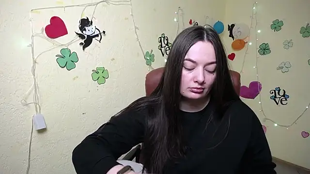 Snapshot of MilanaPrice chatting on 03.18.25 MilanaPrice online show from 03.18.25