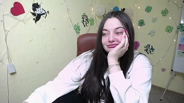 Snapshot of MilanaPrice chatting on 03.22.25 MilanaPrice online show from 03.22.25