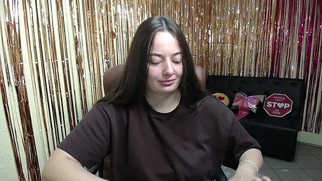 Snapshot of MilanaPrice chatting on 09.12.25 MilanaPrice online show from 09.12.25
