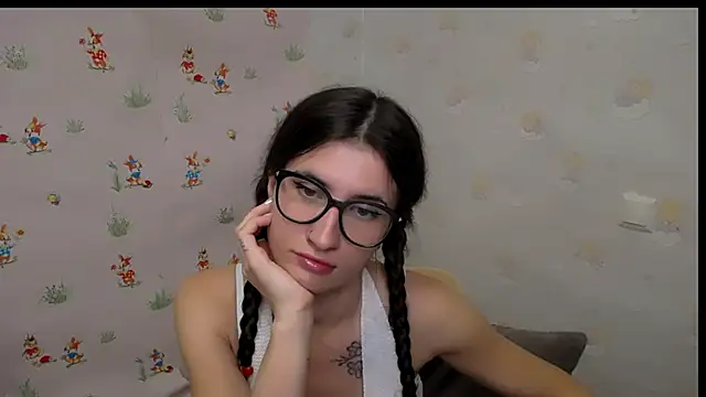 MaryEm976 online show from 10.24.25