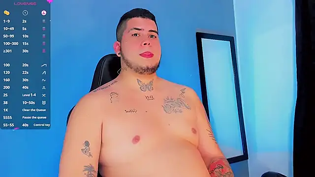 Snapshot of Thomas_chubbyxhot chatting on 01.08.25 Thomas chubbyxhot online show from 01.08.25